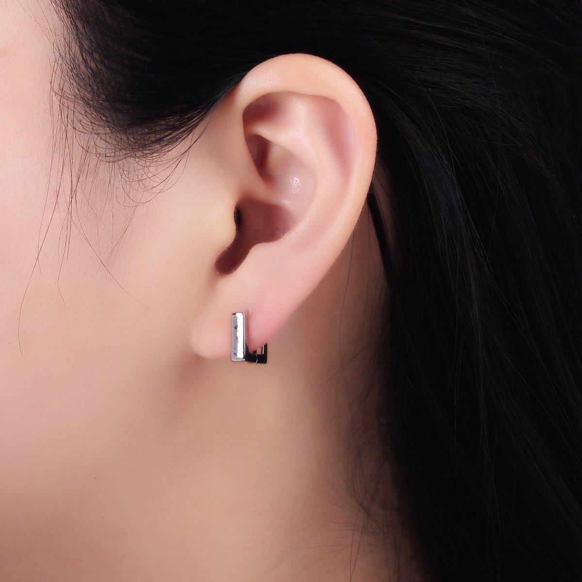 14K Gold Filled 10mm Square Filigree Minimalist Cartilage Huggie Earrings in Gold & Silver | AB1265 P492