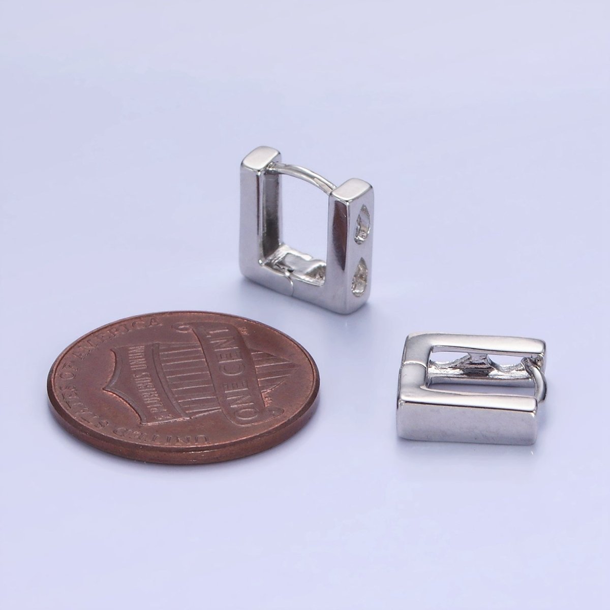 14K Gold Filled 10mm Square Filigree Minimalist Cartilage Huggie Earrings in Gold & Silver | AB1265 P492