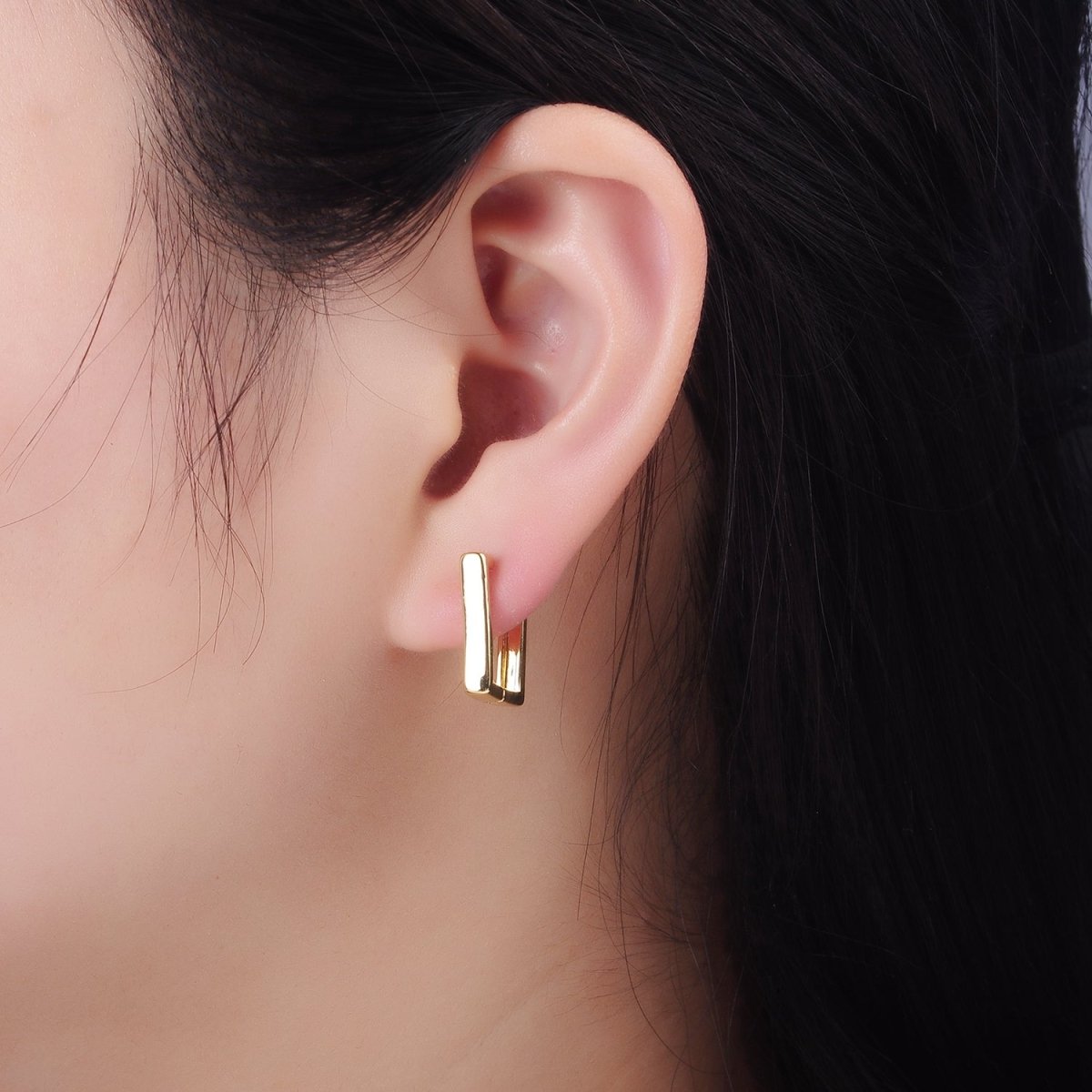 14K Gold Filled 10mm Square Filigree Minimalist Cartilage Huggie Earrings in Gold & Silver | AB1265 P492