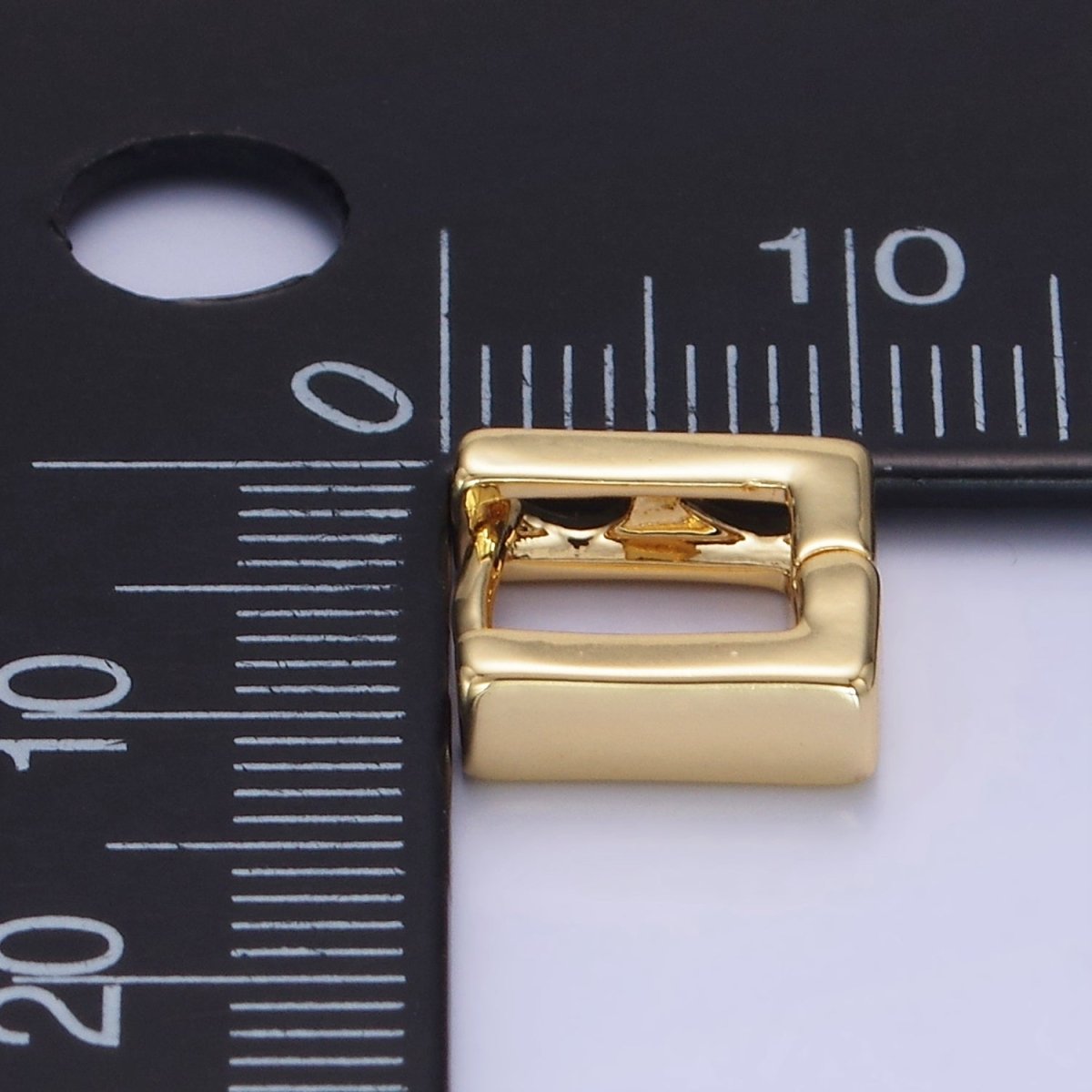 14K Gold Filled 10mm Square Filigree Minimalist Cartilage Huggie Earrings in Gold & Silver | AB1265 P492