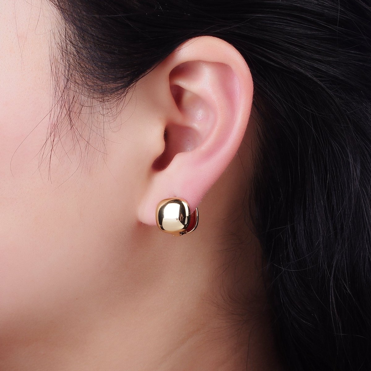 14K Gold Filled 12mm Chubby Square Minimalist Cartilage Huggie Earrings | AE410 - DLUXCA