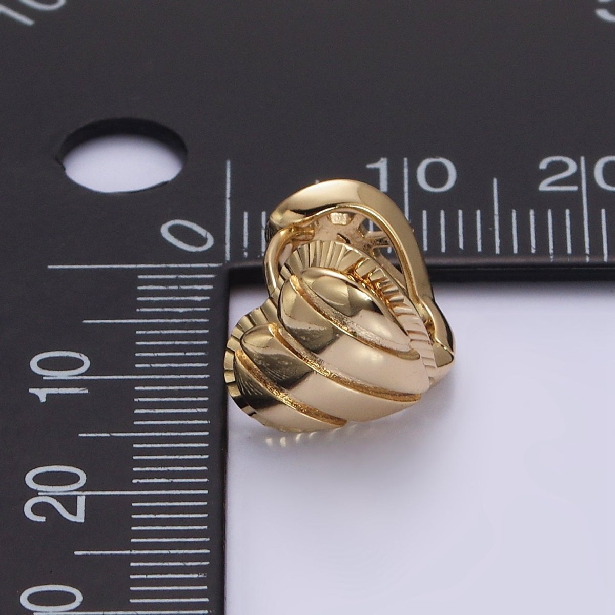 14K Gold Filled 12mm Puffed Heart Triple Lined Sunburst Outline Huggie Earrings | Y-883 - DLUXCA