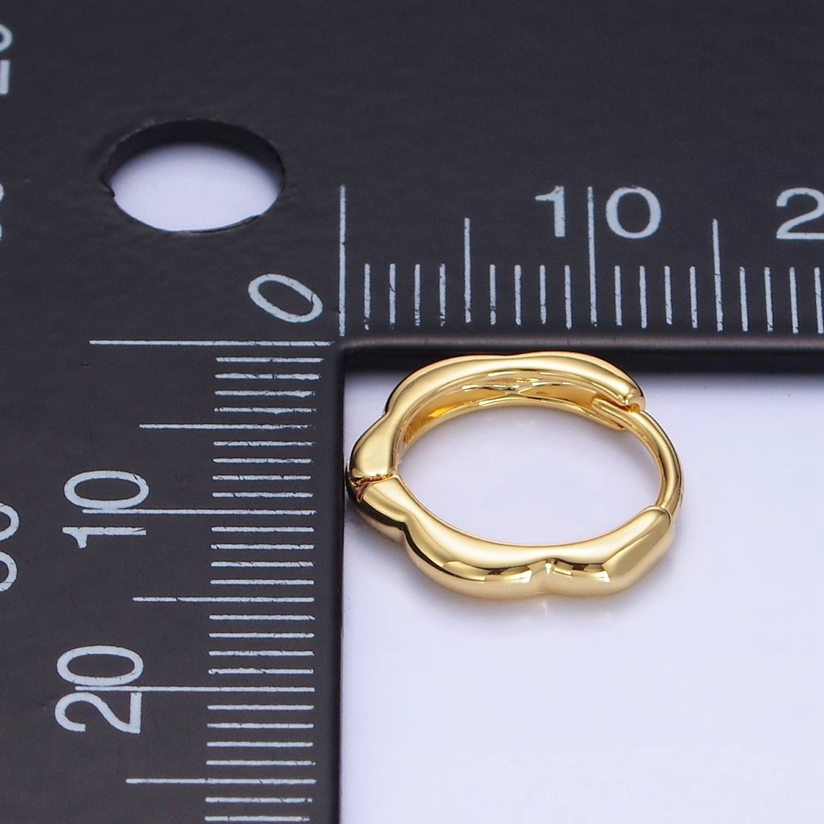 14K Gold Filled 13mm Rounded Huggie Earrings in Gold & Silver | P478 P479