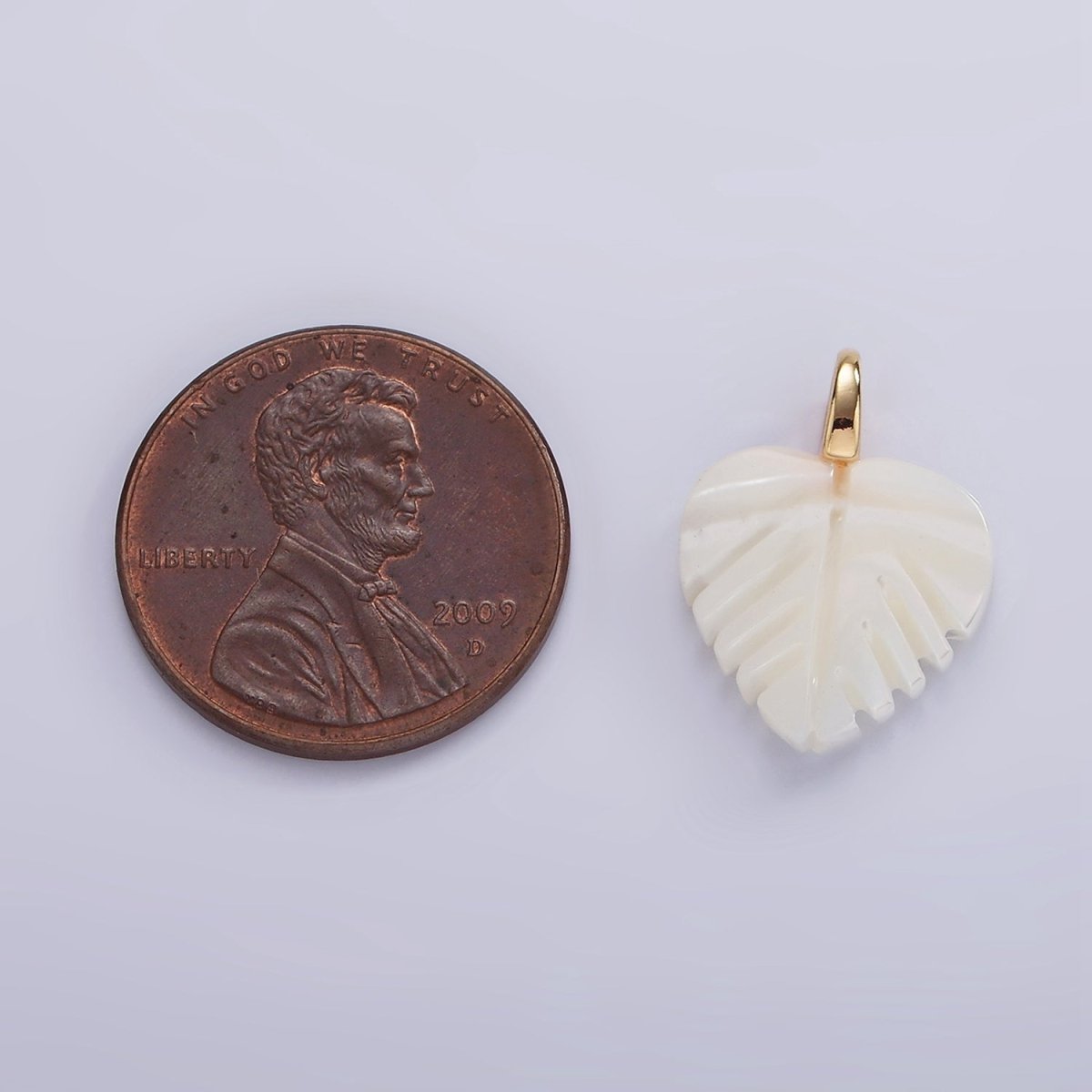 14K Gold Filled 17mm Shell Pearl Heart Nature Monstera Leaf Pendant | P1640 - DLUXCA