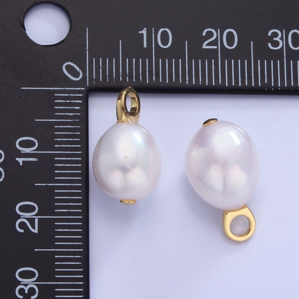 14K Gold Filled 18mm White Oval Freshwater Pearl Drop Pendant | P1733