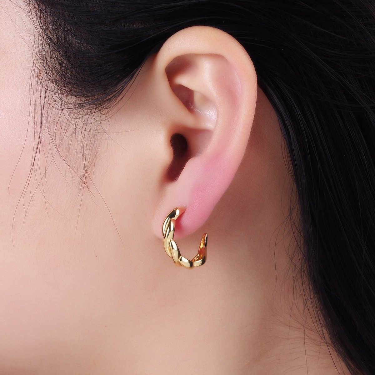 14K Gold Filled 20mm Braided C-Shaped Hoop Earrings | AB1320 - DLUXCA