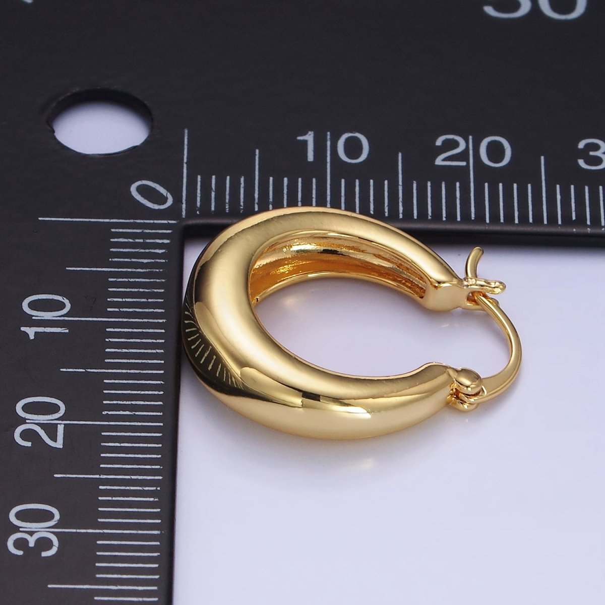 14K Gold Filled 20mm Dome Minimalist Latch Hoop Earrings in Gold & Silver | AB1338 P482