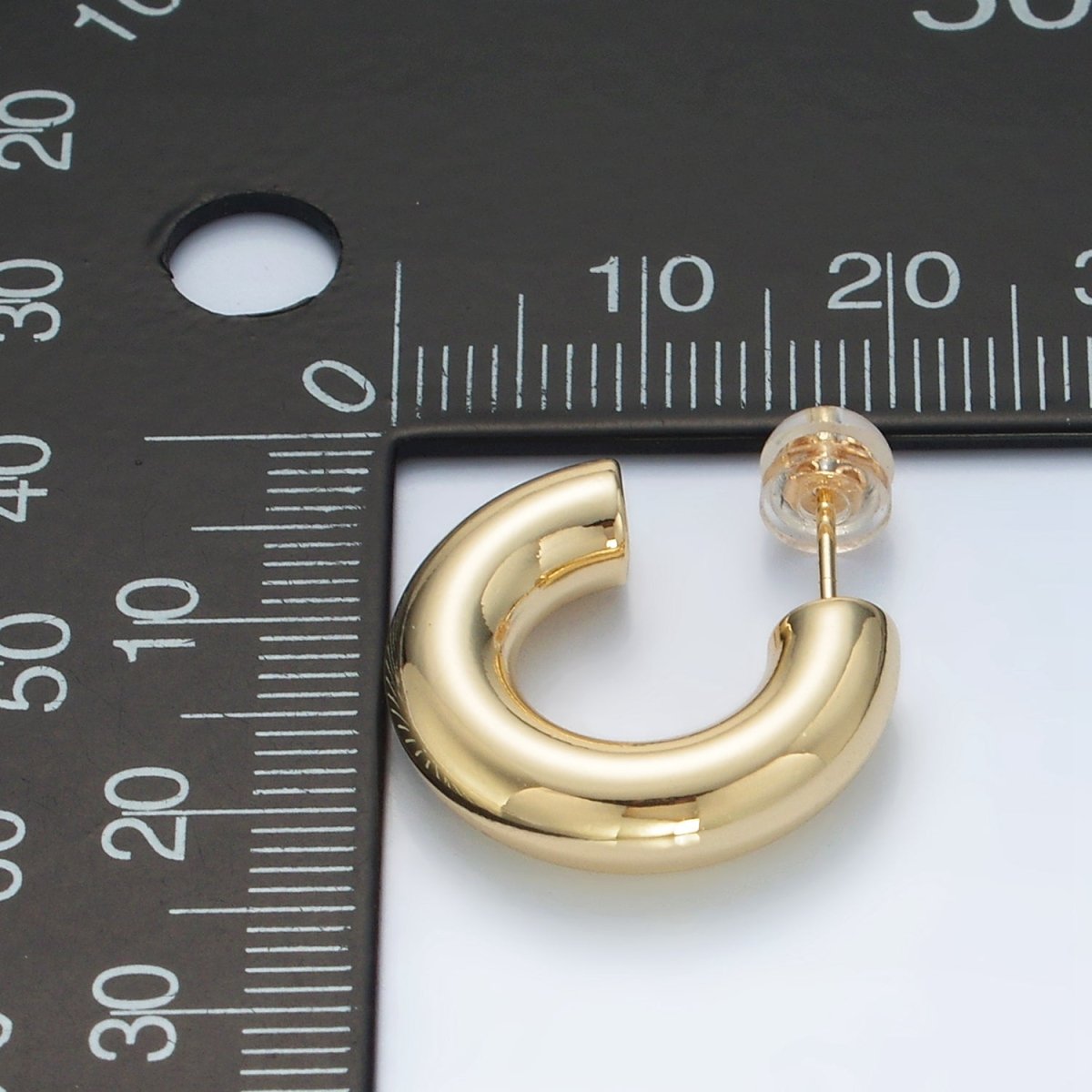 20mm Lightweight Minimalist C-Shaped Hoop Earrings in Gold & Silver | AD707 AD708