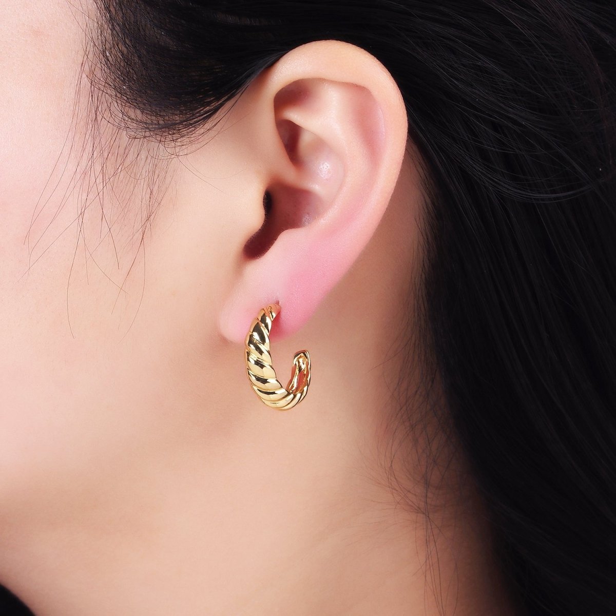 14K Gold Filled 22mm Croissant C-Shaped Hoop Earrings | AB1332 - DLUXCA
