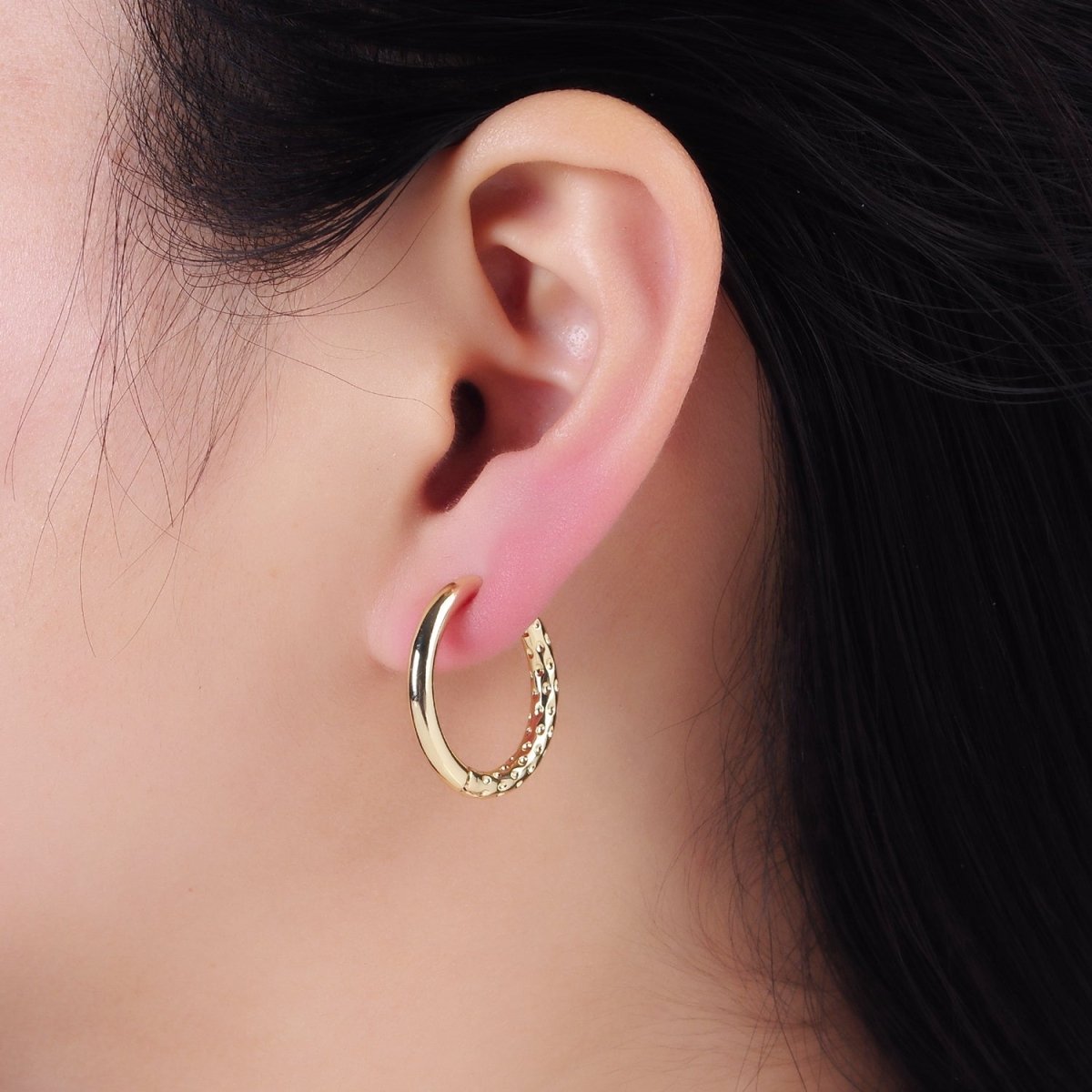 14K Gold Filled 23mm Dotted Hammered Hoop Earrings in Gold & Silver | AB1331 AE213