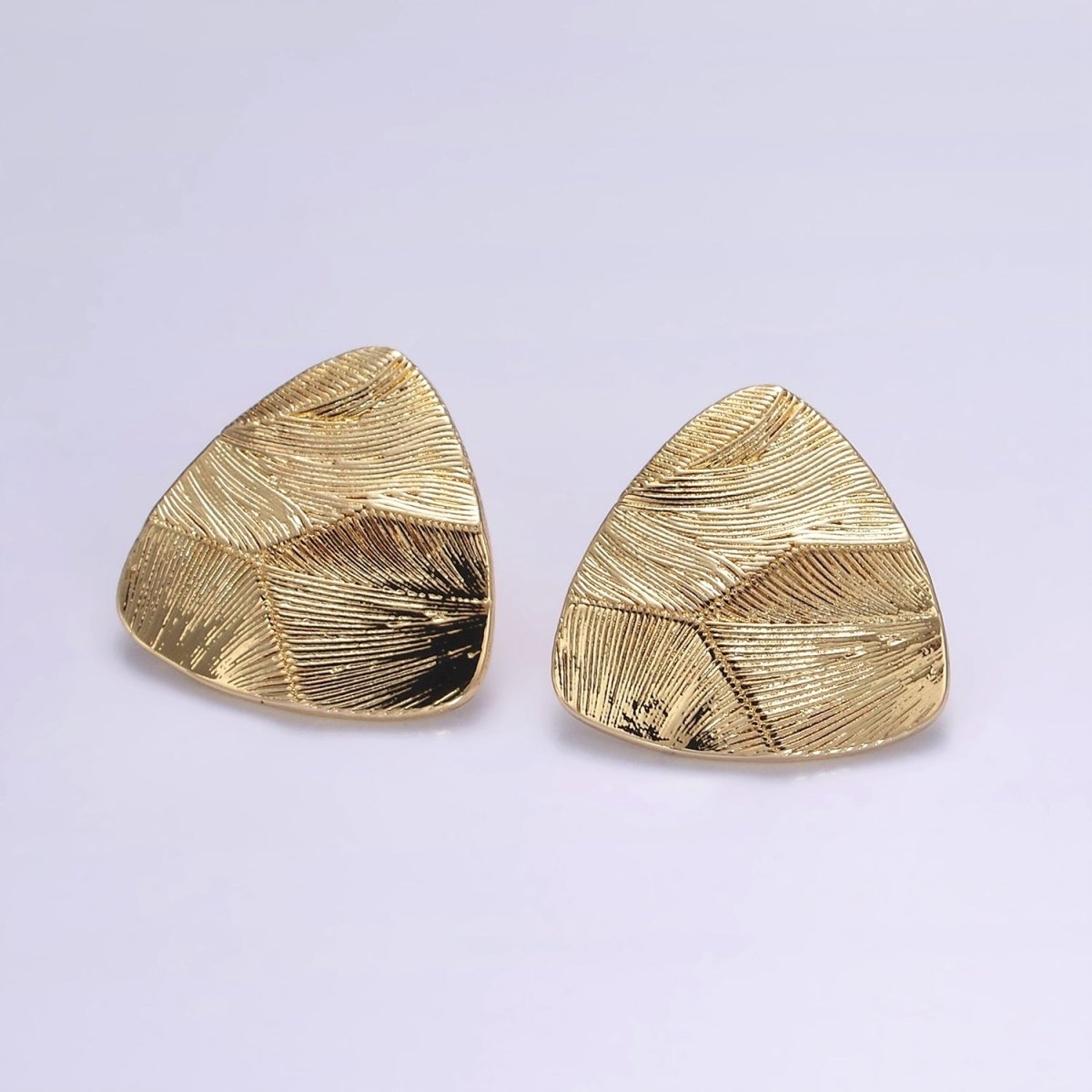 14K Gold Filled 24.5mm Line-Textured Triangle Stud Earrings | AE255 - DLUXCA