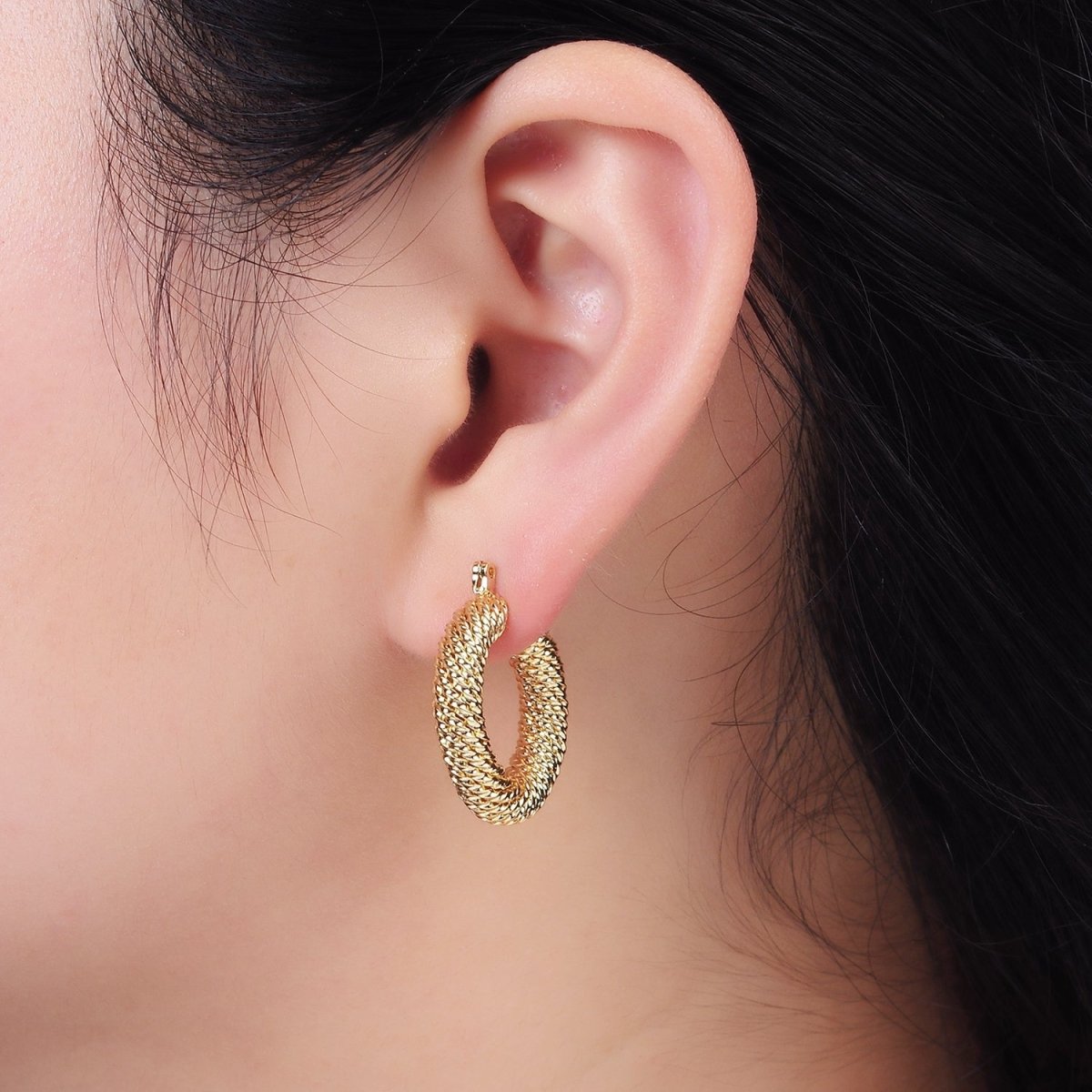 14K Gold Filled 25mm Twisted Rope Band Hoop Earrings | AE660 - DLUXCA