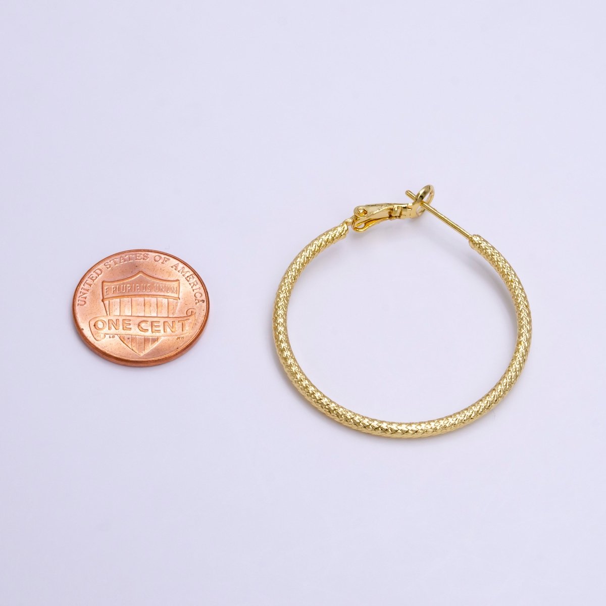14K Gold Filled 30mm, 35mm Round Rhombus Textured Hinge Hoop Earrings | AE081 AE082