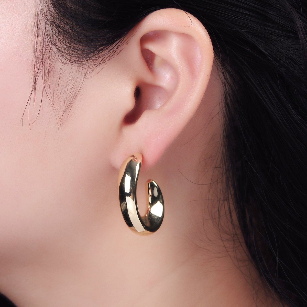 14K Gold Filled 30mm Edged Minimalist J-Shaped Hoop Earrings in Gold & Silver | AE369 AE364