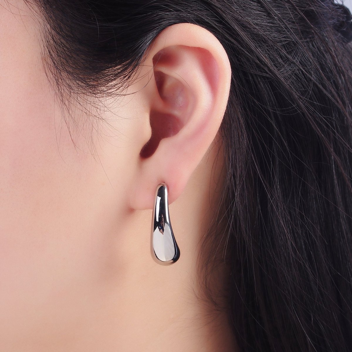 14K Gold Filled 30mm Geometric Teardrop Minimalist Stud Earrings in Silver & Gold | P520 P521
