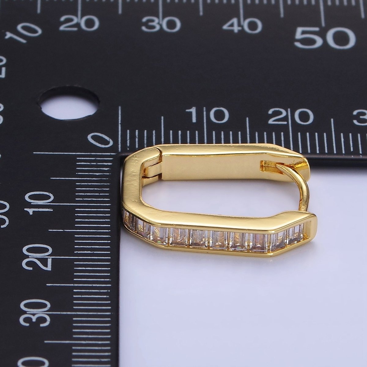 14K Gold Filled Baguette Lined Edged Oblong Hoop Earrings in Gold & Silver | P466 P467