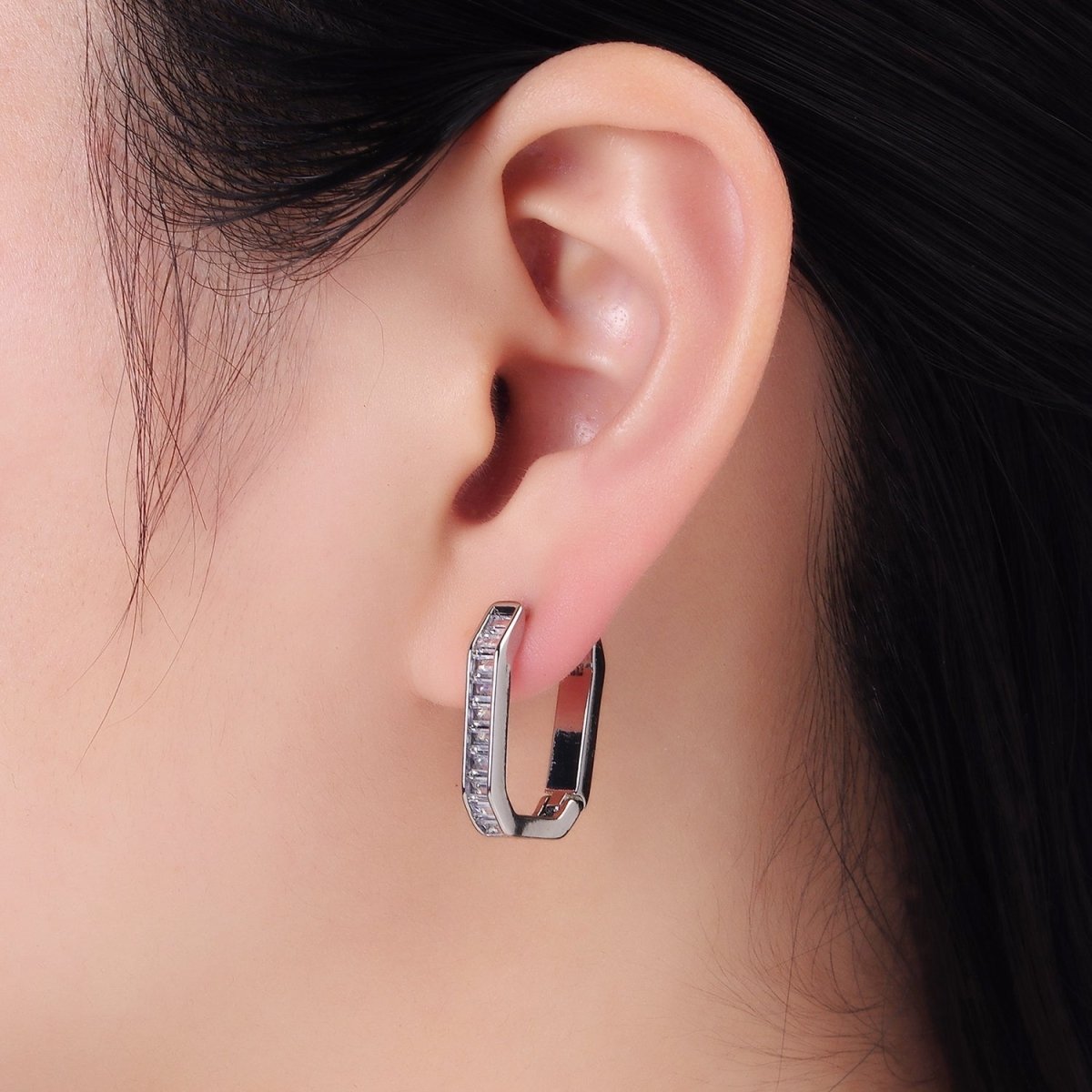14K Gold Filled Baguette Lined Edged Oblong Hoop Earrings in Gold & Silver | P466 P467