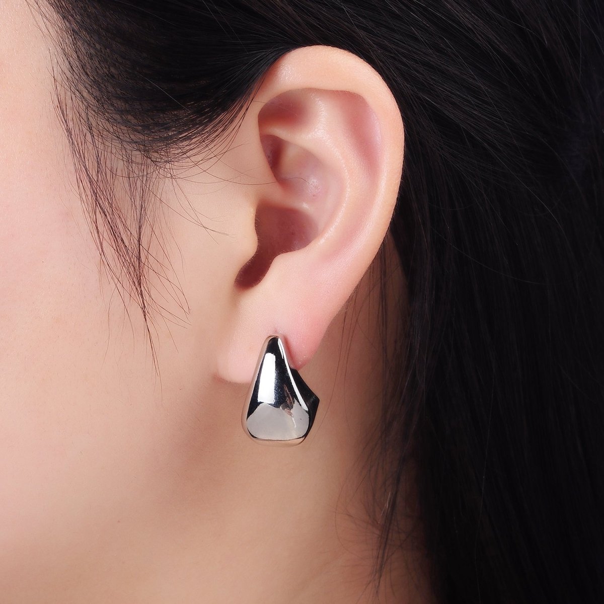 14K Gold Filled Edged Teardrop C-Shaped Hoop Earrings in Gold & Silver | AB1144 AB1145