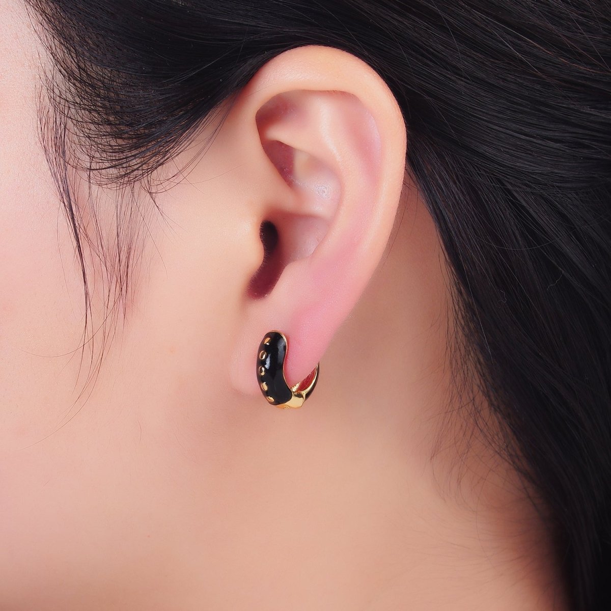 14K Gold Filled Hot Pink, Baby Pink, Black, White, Green Enamel Dotted Cartilage Huggie Earrings | T108 - T111 T188