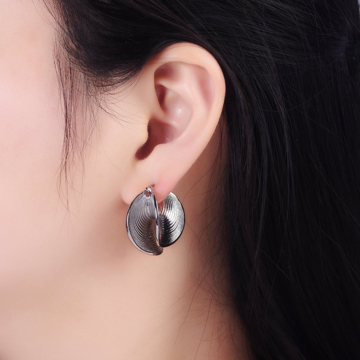 14K Gold Filled Line-Textured Curved Band Latch Hoop Earrings in Gold & Silver | AB1313 AB1314