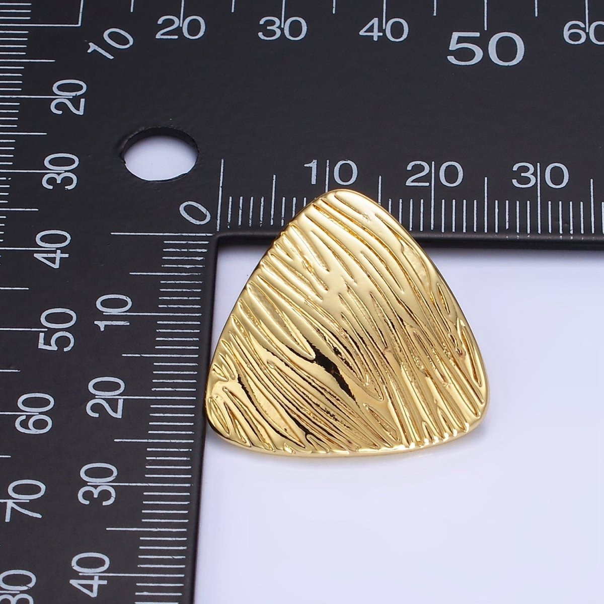 14K Gold Filled Line-Textured Triangle Stud Earrings in Gold & Silver | P470 P471 P481 AB1403