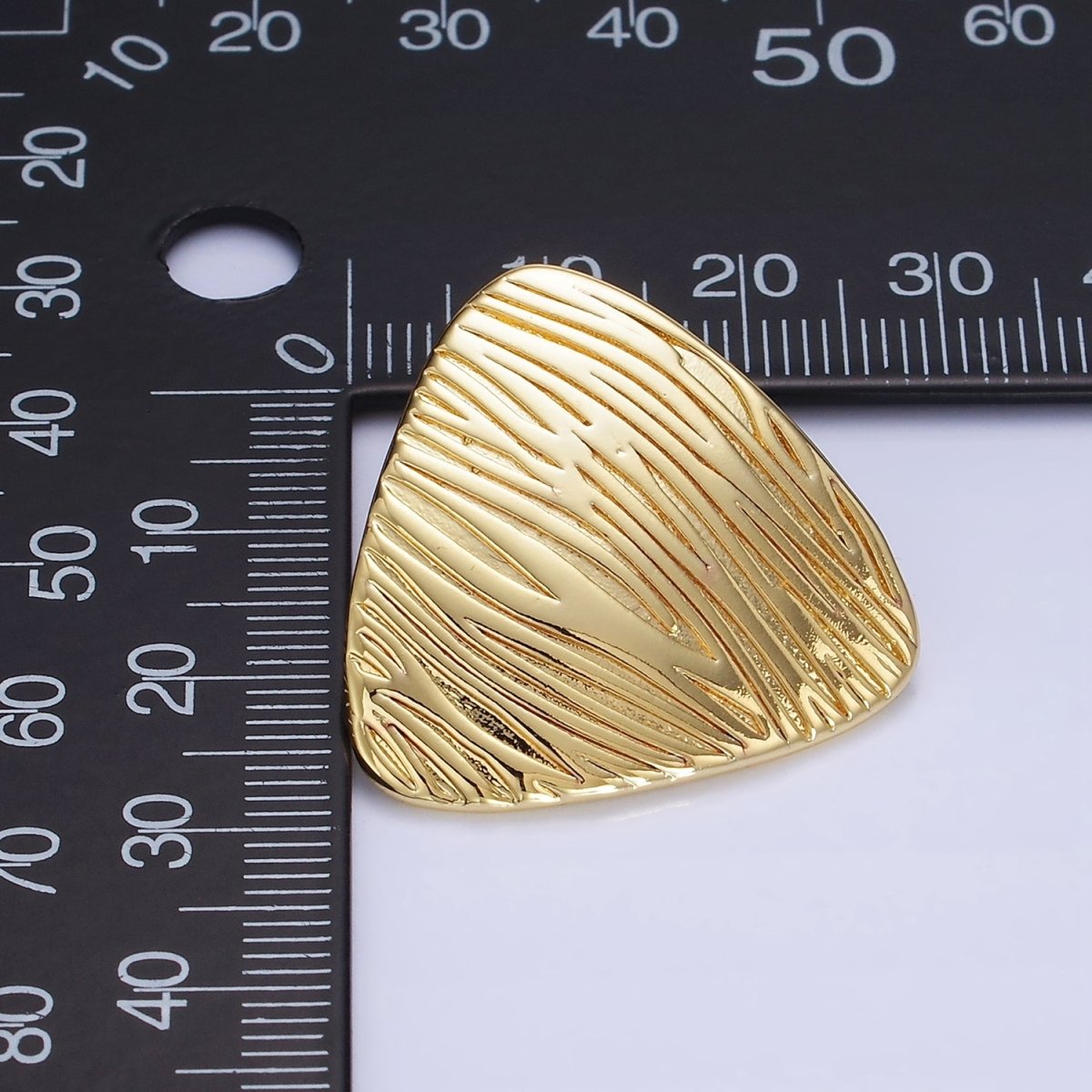 14K Gold Filled Line-Textured Triangle Stud Earrings in Gold & Silver | P470 P471 P481 AB1403