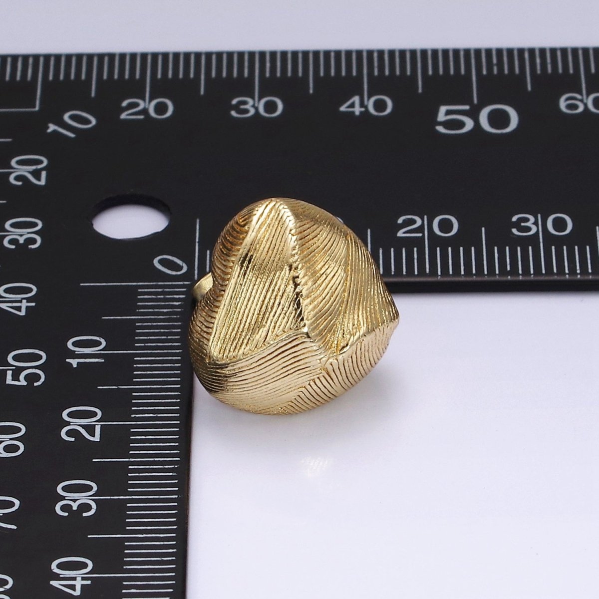 14K Gold Filled Lined Geometric Heart Dome C-Shaped Hoop Earrings | V458