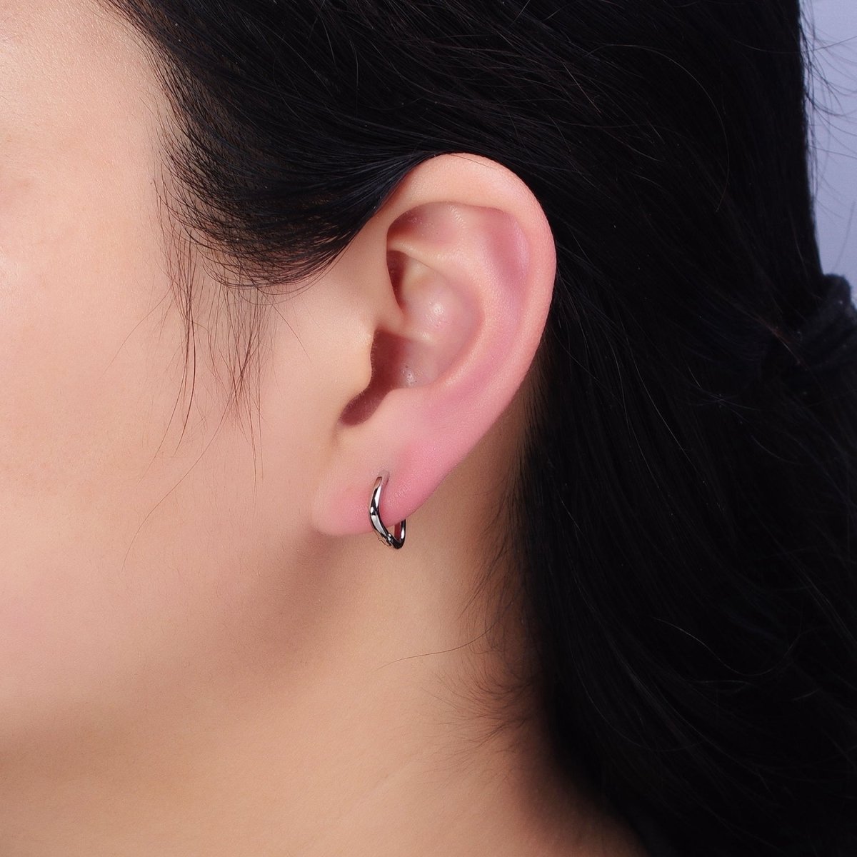 16K Gold Filled 11.5mm Triangle Minimalist Cartilage Huggie Earrings in Gold & Silver | AB825 AD823