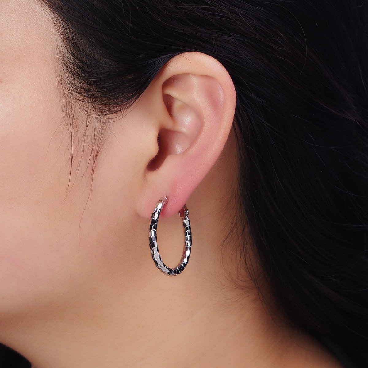 16K Gold Filled Multifaceted Textured 30mm Hinge Hoop Earrings in Gold & Silver | AD1211 AD1212