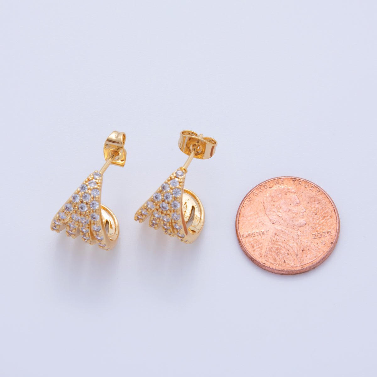 18K Gold Filled 20mm Micro Paved CZ Claw C - Shaped Hoop Earrings | AI349 - DLUXCA