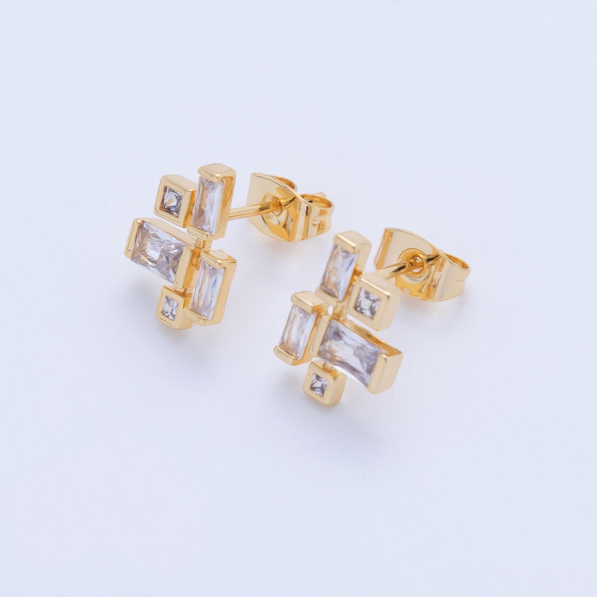 18K Gold Filled Baguette CZ Artificial Square Stud Earrings | AI378 - DLUXCA