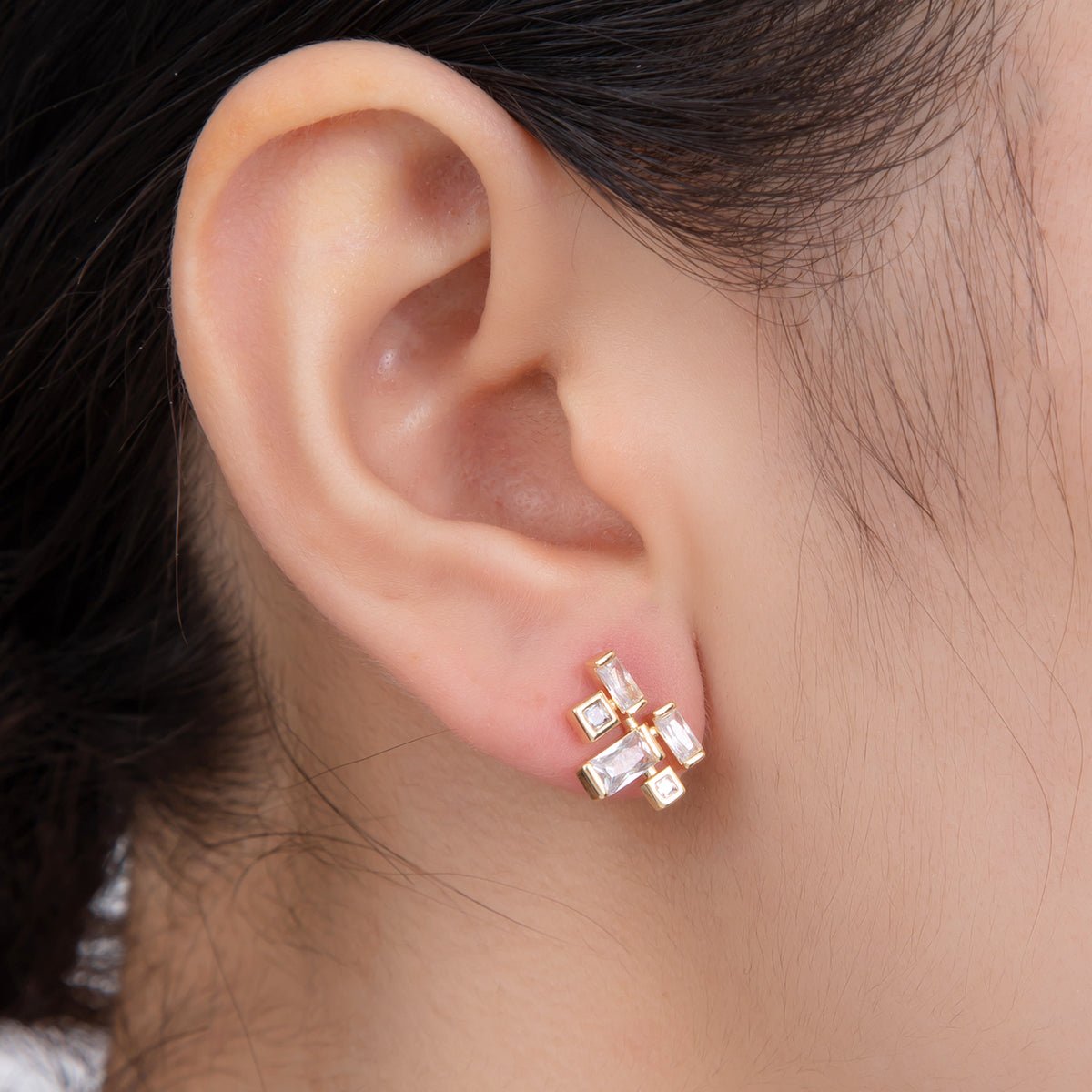 18K Gold Filled Baguette CZ Artificial Square Stud Earrings | AI378 - DLUXCA