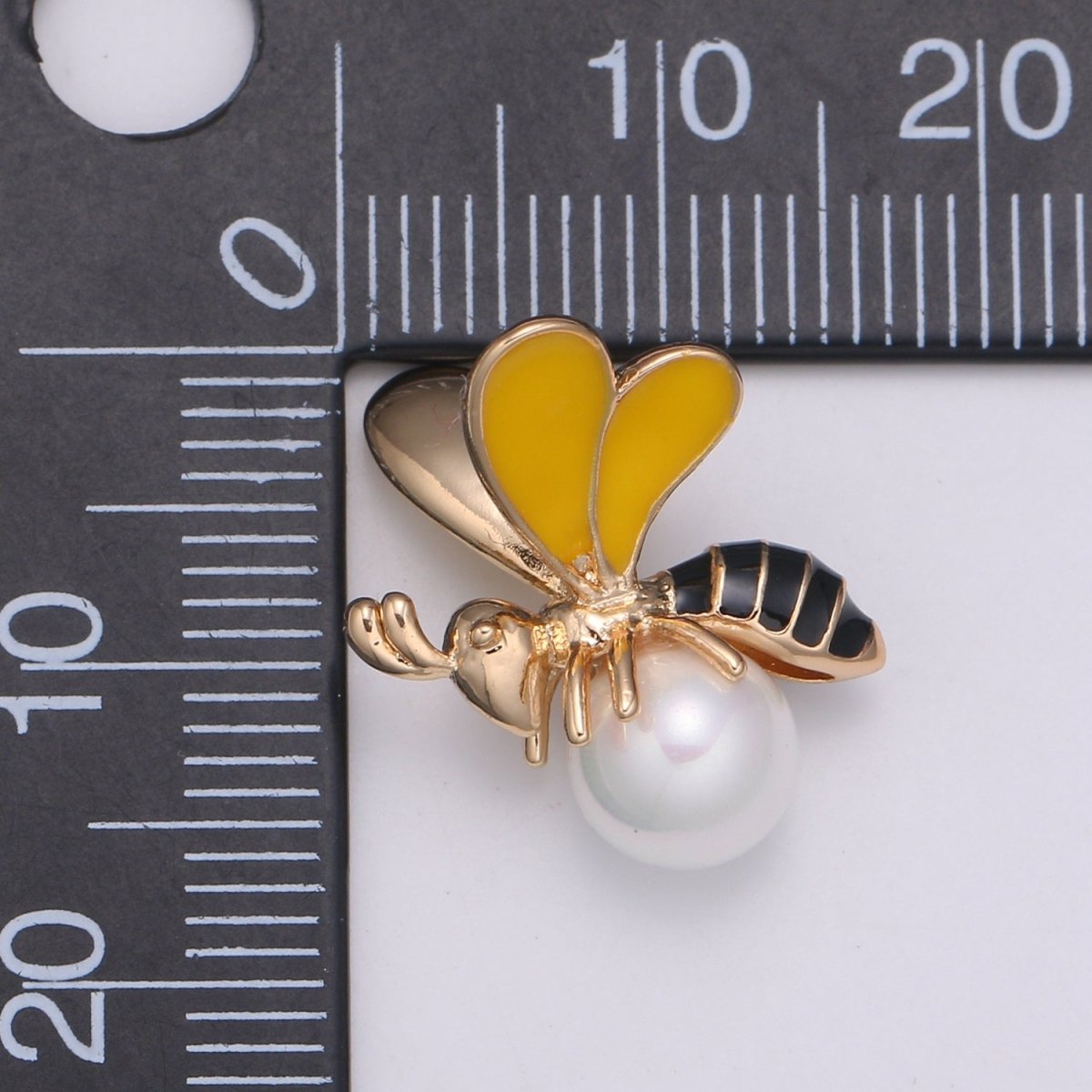 18k Gold Filled Bee Pendant Gold Bumble Bee Charm, Honey Bee Charm with Pearl for Necklace Supplies Component E-133