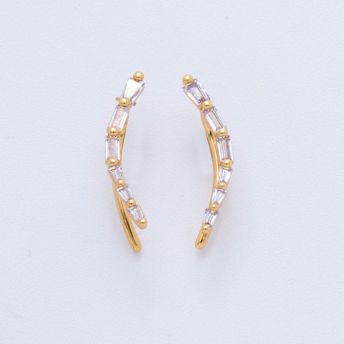 18K Gold Filled Clear Baguette CZ Curve Ear Climber Earrings | AI382 - DLUXCA