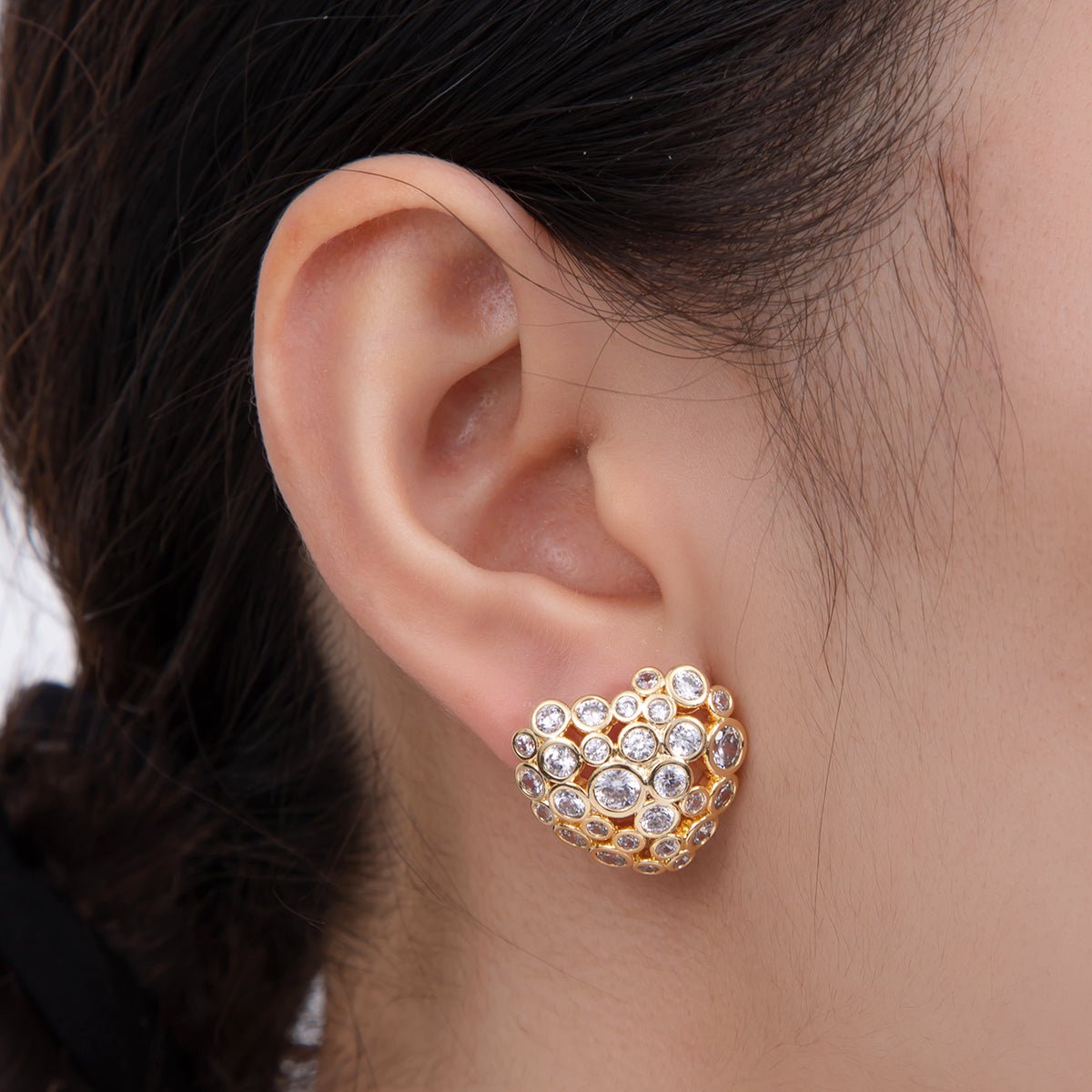 18K Gold Filled Clear CZ Dotted Dome Heart Stud Earrings | AI358 - DLUXCA