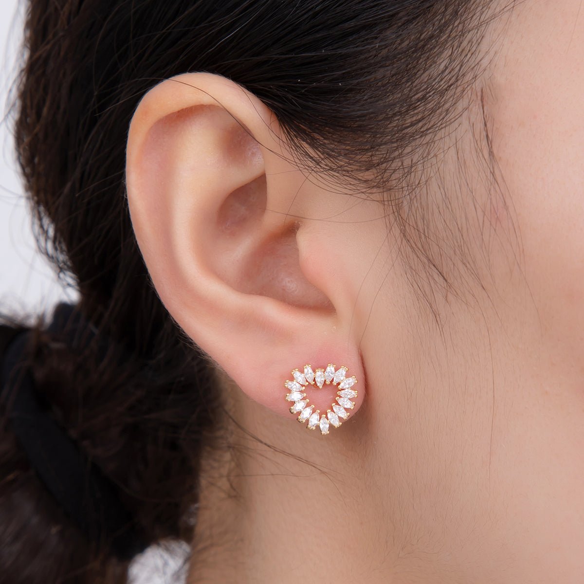 18K Gold Filled Clear CZ Marquise Open Heart Stud Earrings | AI354 - DLUXCA