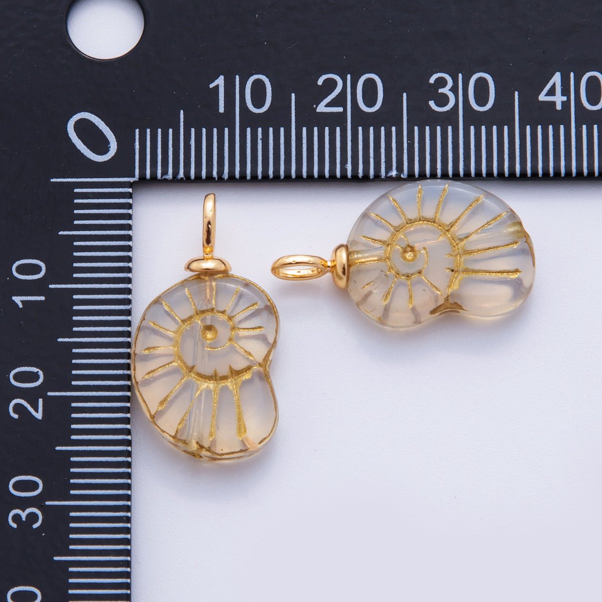 18K Gold Filled Clear Gold - Lined Nautilus Sea Shell Drop Pendant | AF291 - DLUXCA