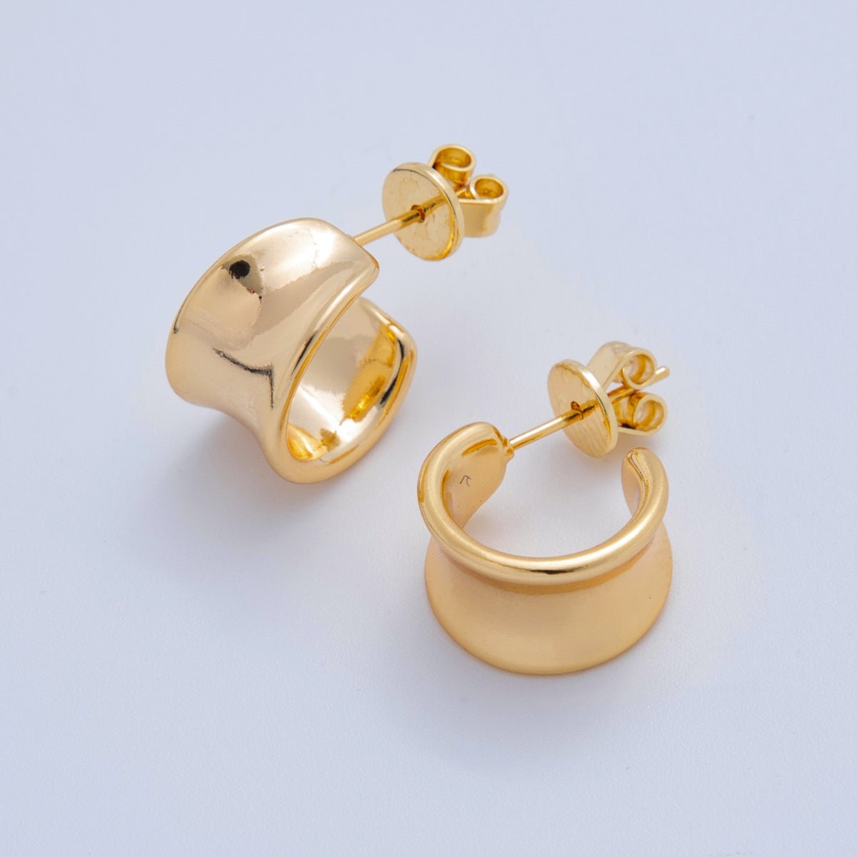 18K Gold Filled Curved Wide Band C - Shaped Hoop Earrings | AI369 - DLUXCA