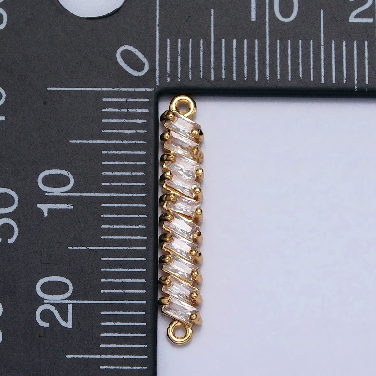 18K Gold Filled Leaning Clear Baguette Lined 23.3mm Connector in Gold & Silver | Y-842