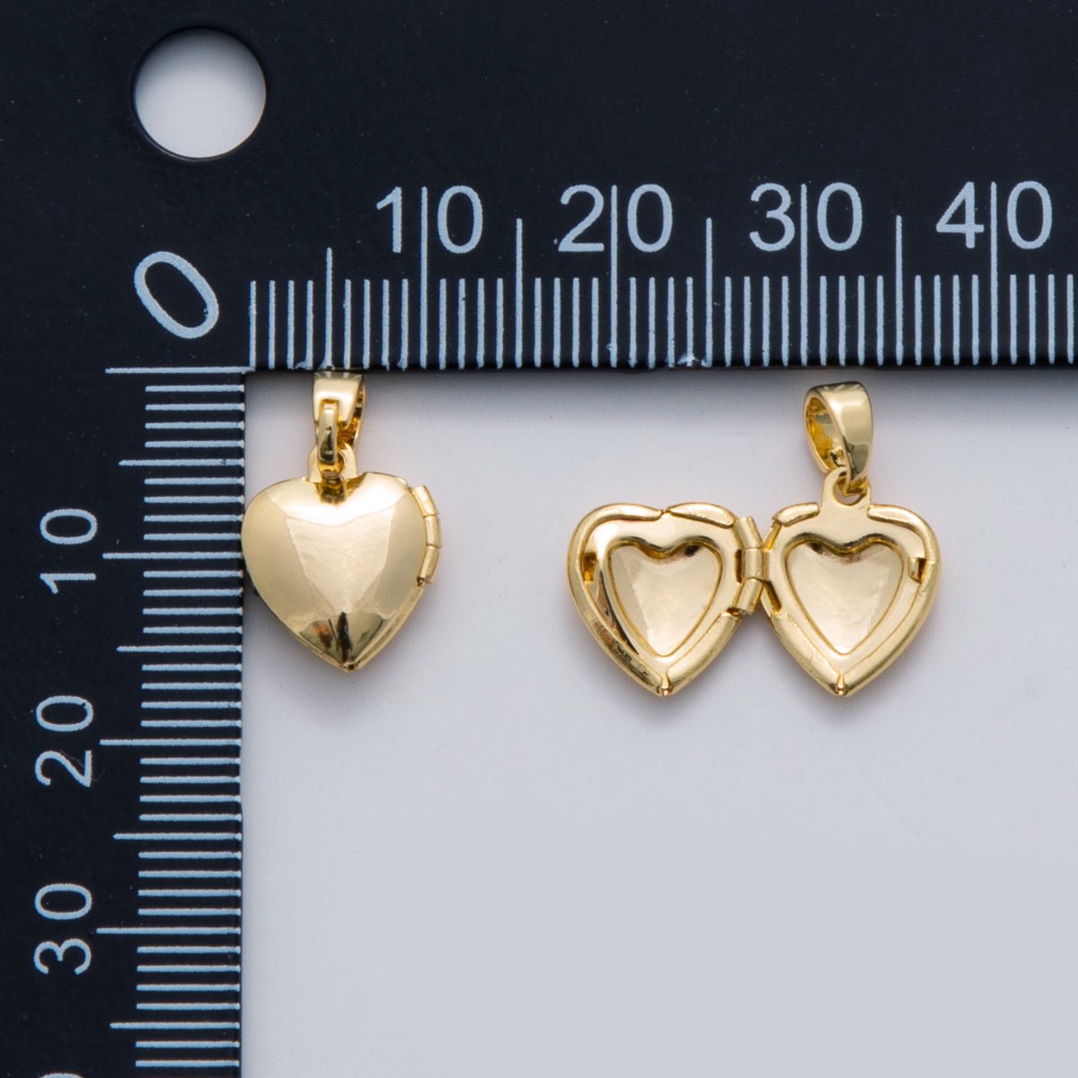 18K Gold Filled Minimalist Heart Locket Pendant | AH688 - DLUXCA