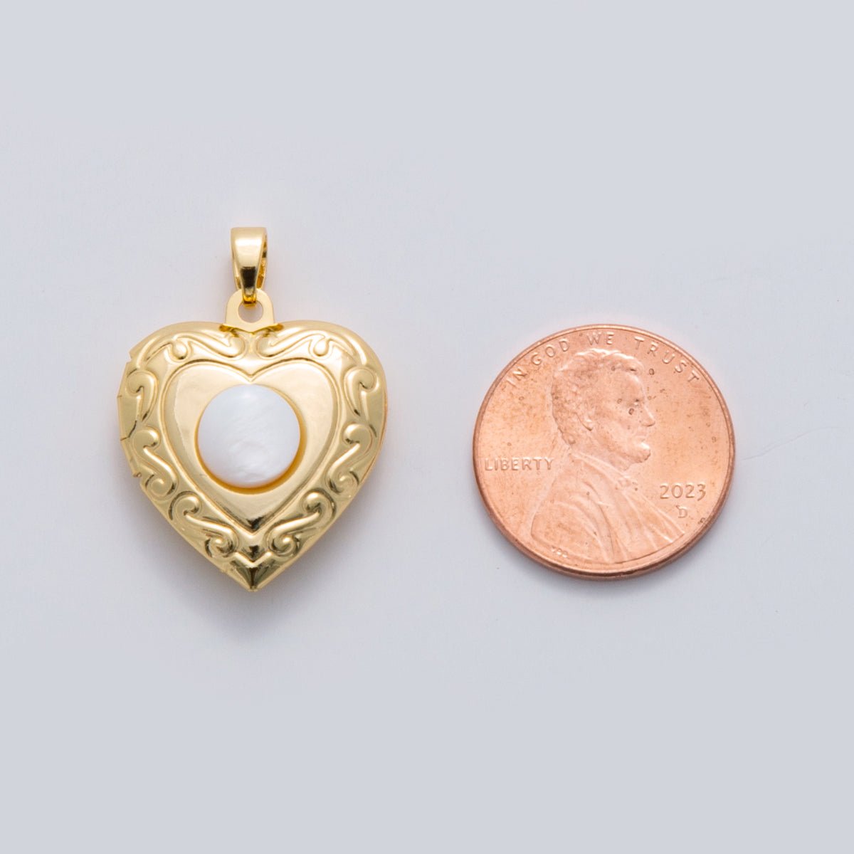 18K Gold Filled Shell Pearl Artisan Heart Locket Pendant | AH691 - DLUXCA
