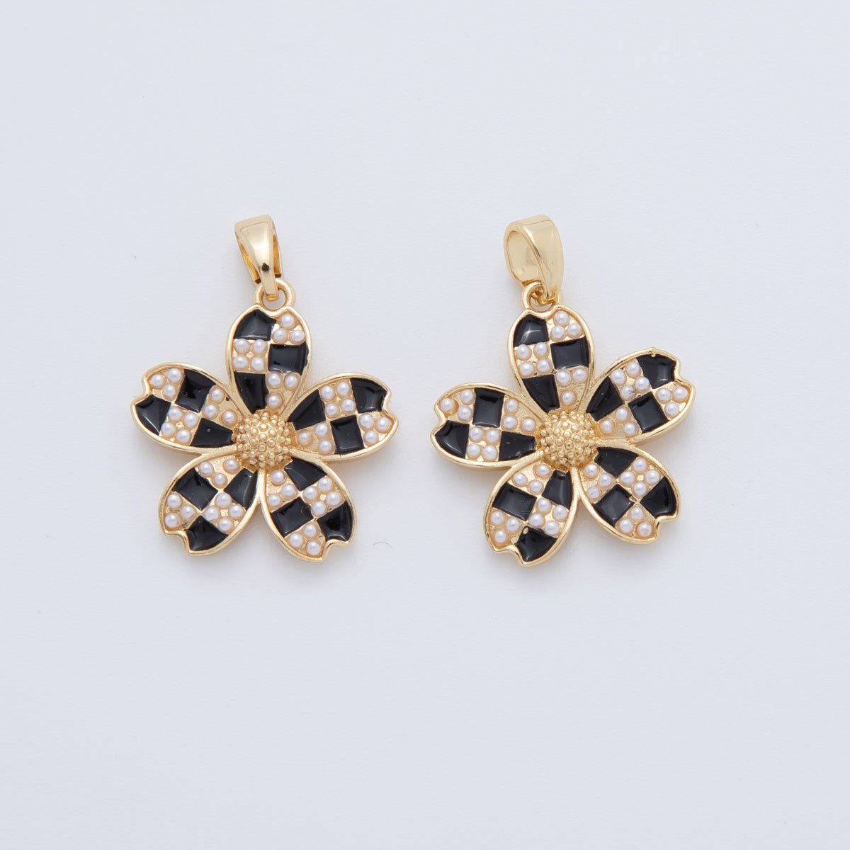 18K Gold Filled Shell Pearl Checkered Flower Pendant | AH763 - DLUXCA
