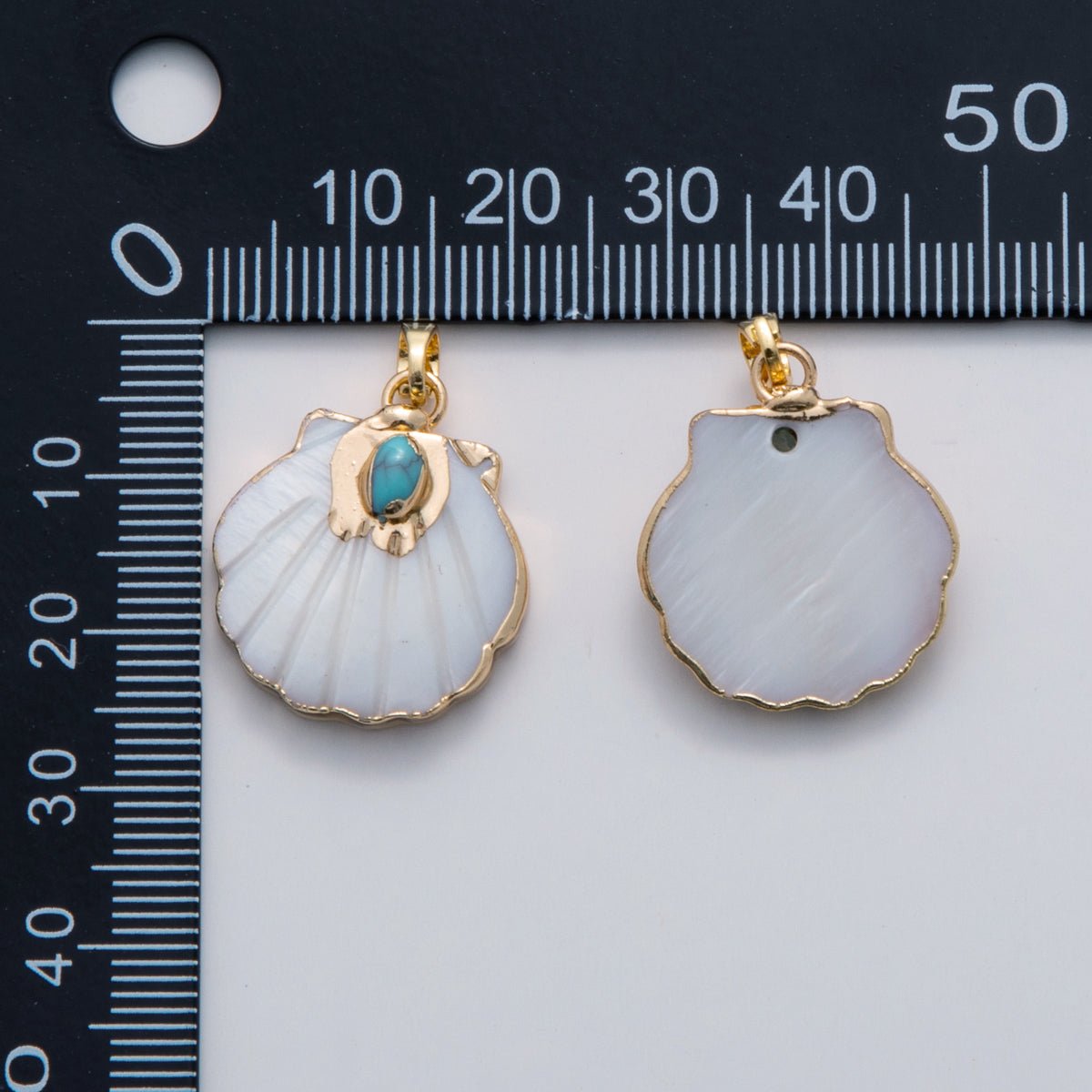 18K Gold Filled Turquoise Shell Pearl Sea Clam Shell Pendant | AH699 - DLUXCA