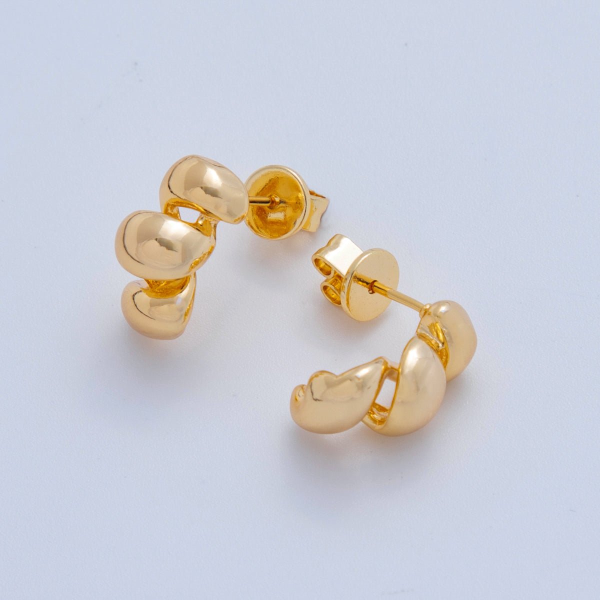 18K Gold Filled Twisted Croissant Stud Earrings | AI370 - DLUXCA