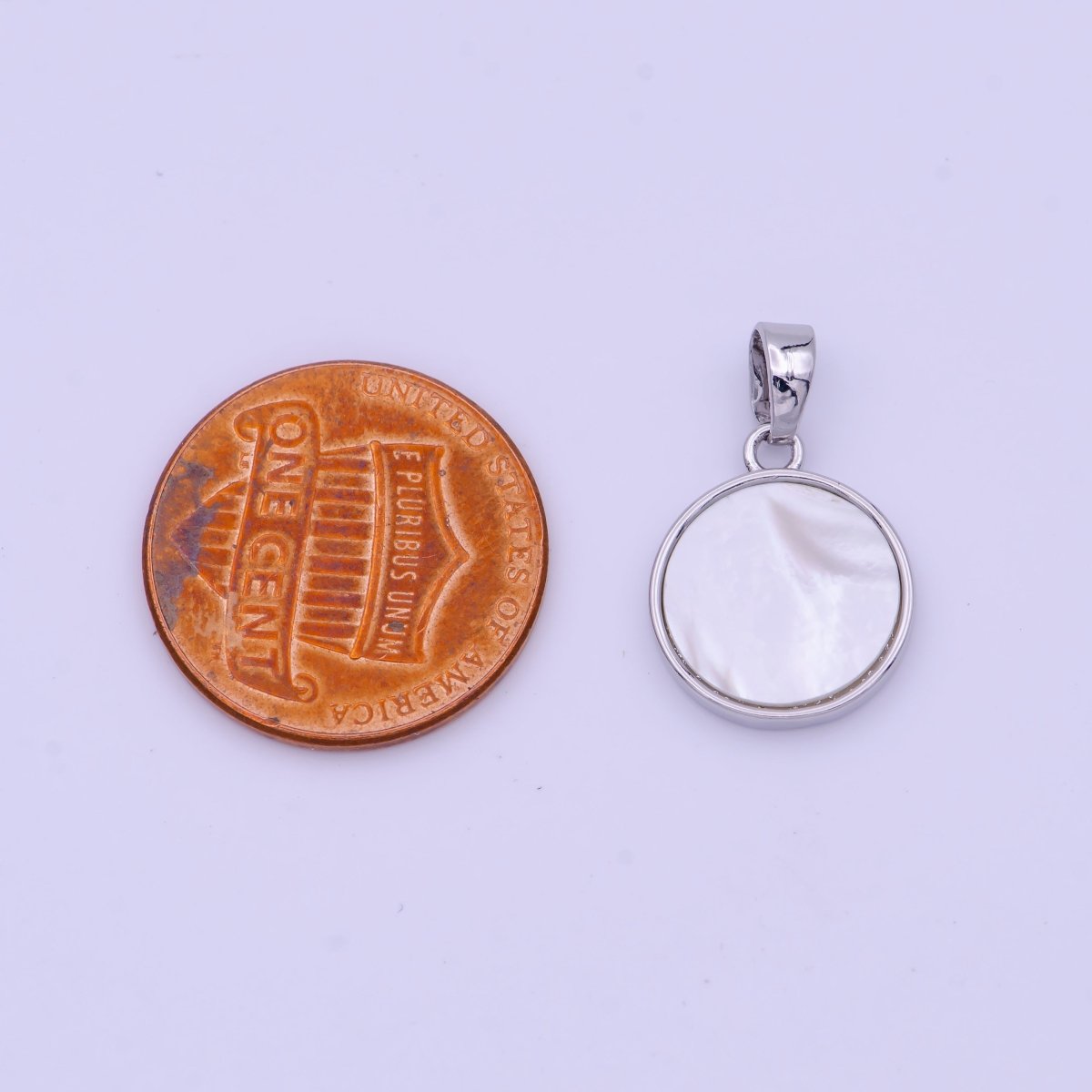 19mm Round Shell Pearl Minimalist Charm in Gold & Silver  H-903 H-904