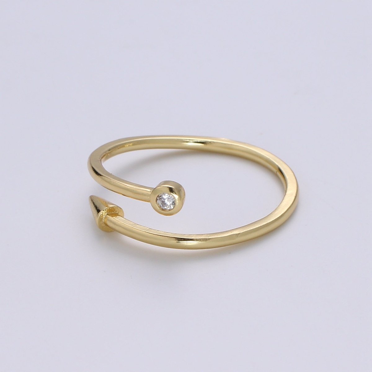 1pc Solitaire CZ Arrow 24K Ring, Pendulum Adjustable Gold Curb Ring, Simple Overlap Ring, Clear Cubic Zirconia R523 - DLUXCA