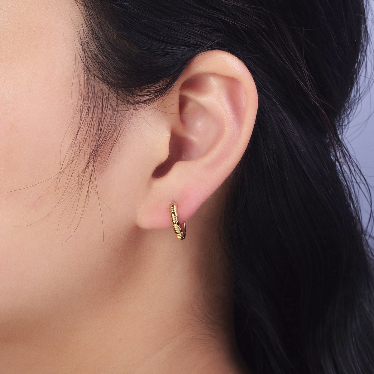 24K, 18K Gold Filled 13mm Textured Lined Huggie Earrings | AB306 AB307