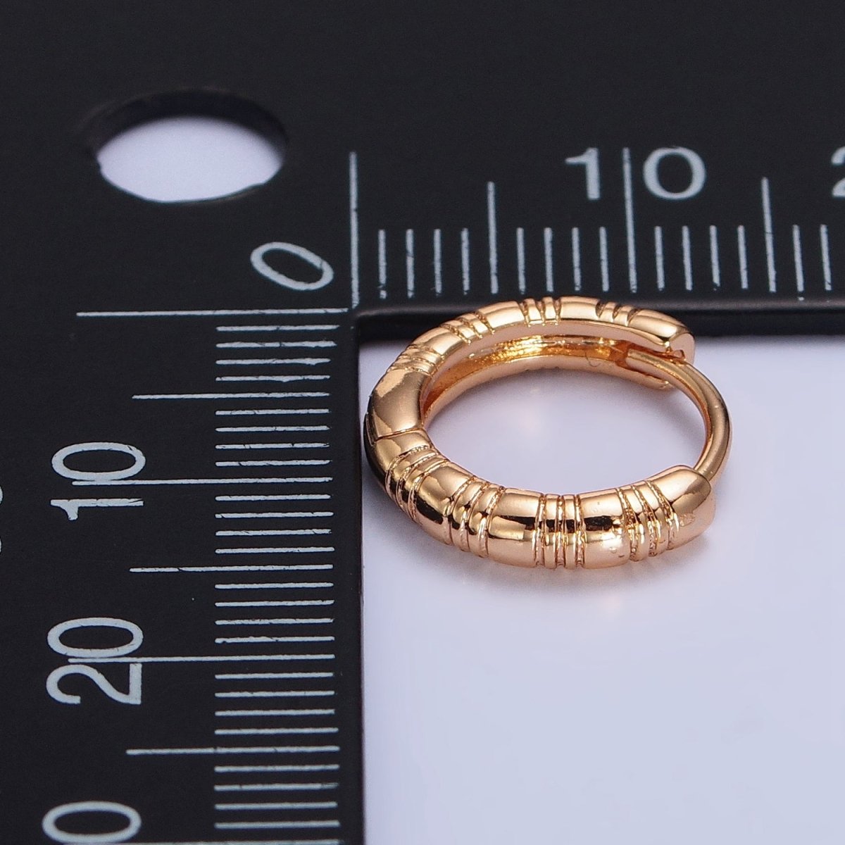 24K, 18K Gold Filled 13mm Textured Lined Huggie Earrings | AB306 AB307