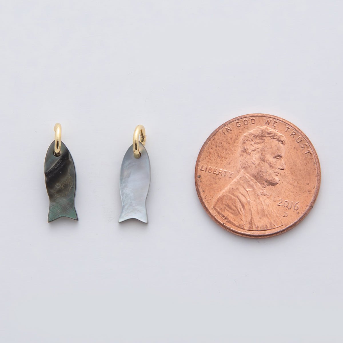 24K Gold Filled 15mm Abalobe Gemstone Fish Charm | D264 - DLUXCA