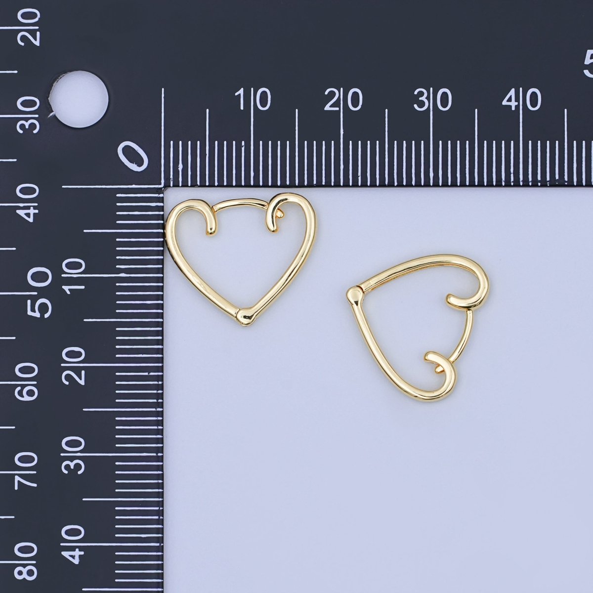 24K Gold Filled 15mm Minimalist Heart Hoop Earrings | T531 - DLUXCA